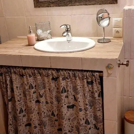 Dwupoziomowy Apartament Z Dwiema Lazienkami, W Pelni Wyposazona Kuchnia I Podziemnym Parkingiem 아파트 *